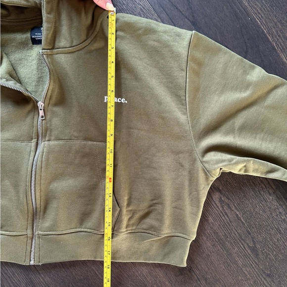 NWT Peace Collective US XL Cropped Green Hoodie - Picture 15 of 16